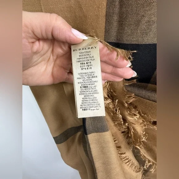 Authentic BURBERRY BEIGE/BLACK CHECK FRAYED EDGE SCARF✨ - Picture 6 of 7